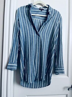Dynamite Blue Stripe Button-Front Women's top tunic